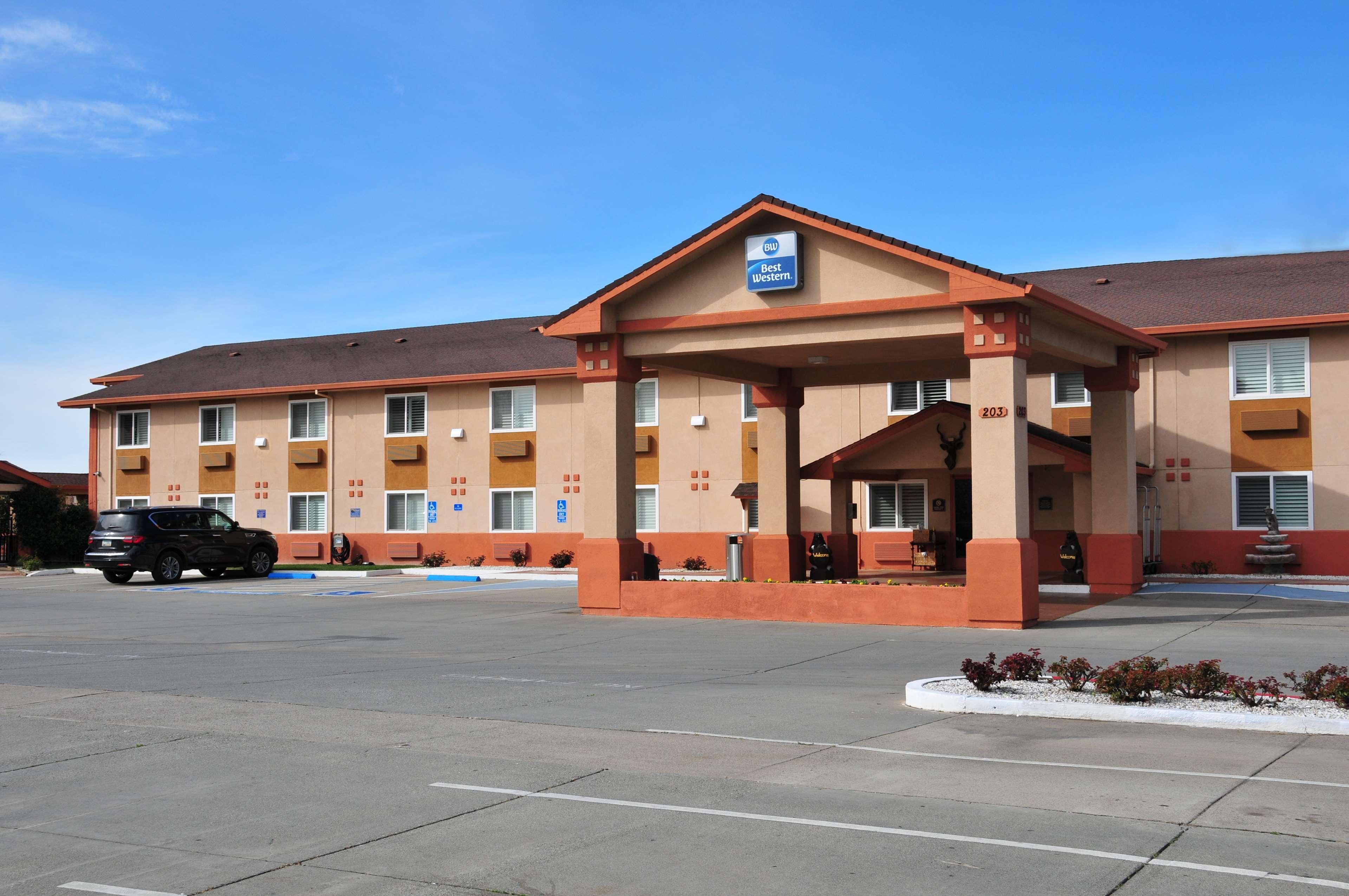 Best Western Antelope Inn & Suites Red Bluff Exterior photo